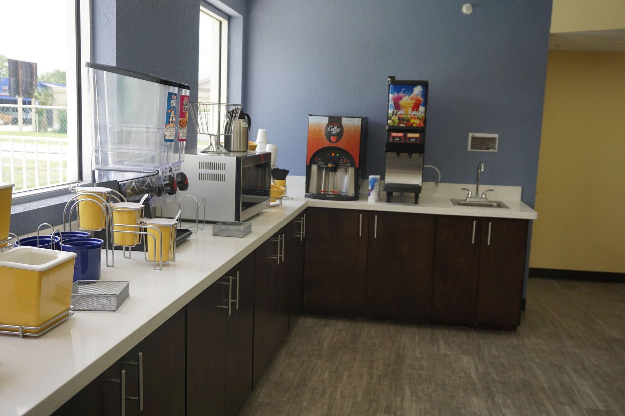 Days Inn By Wyndham Apopka/Orlando Ngoại thất bức ảnh